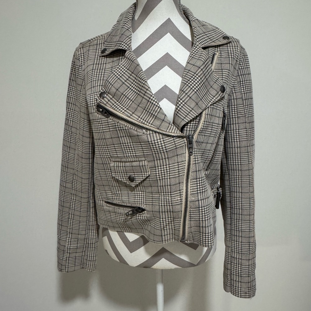 Blank NYC Plaid Jacket in Black and Gray
